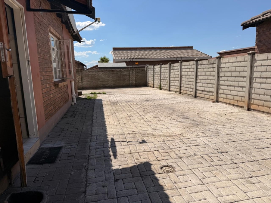 3 Bedroom Property for Sale in Waterkloof East North West